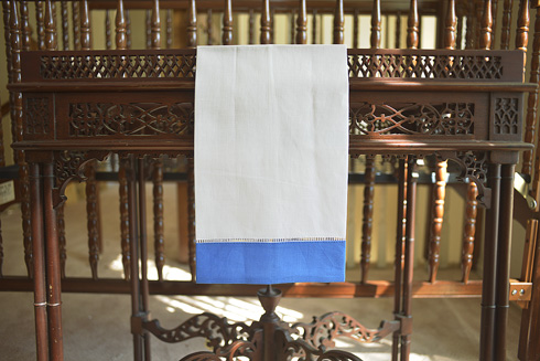 White Hemstitch Guest Towel with Marina Blue Color Border. 14x22